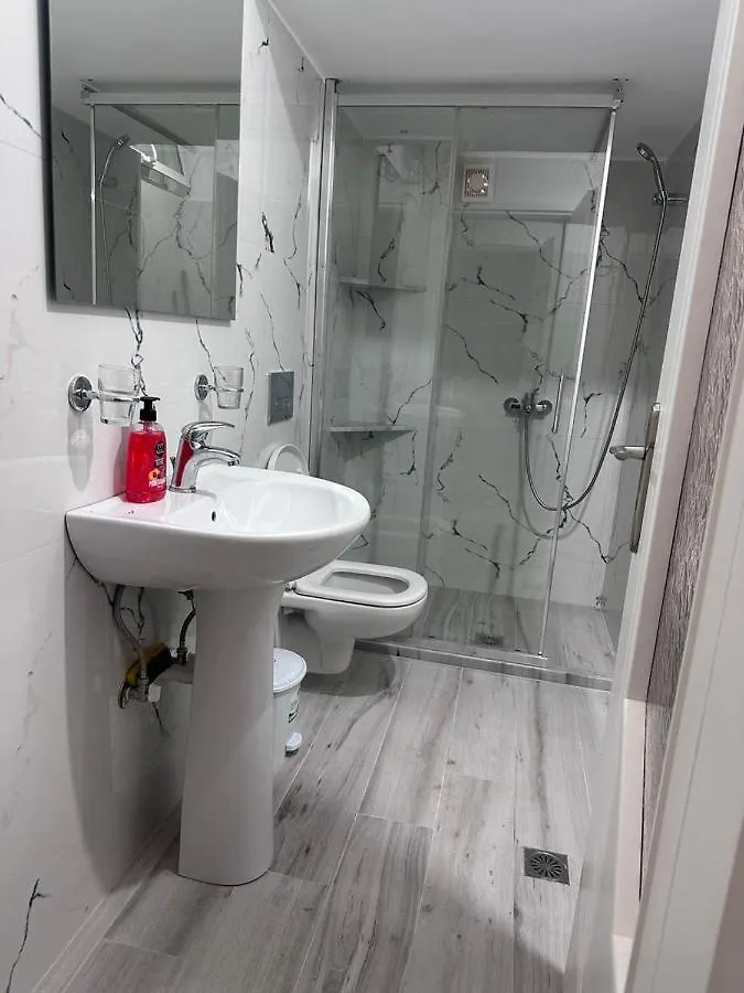 Petrit Apartments Sarande