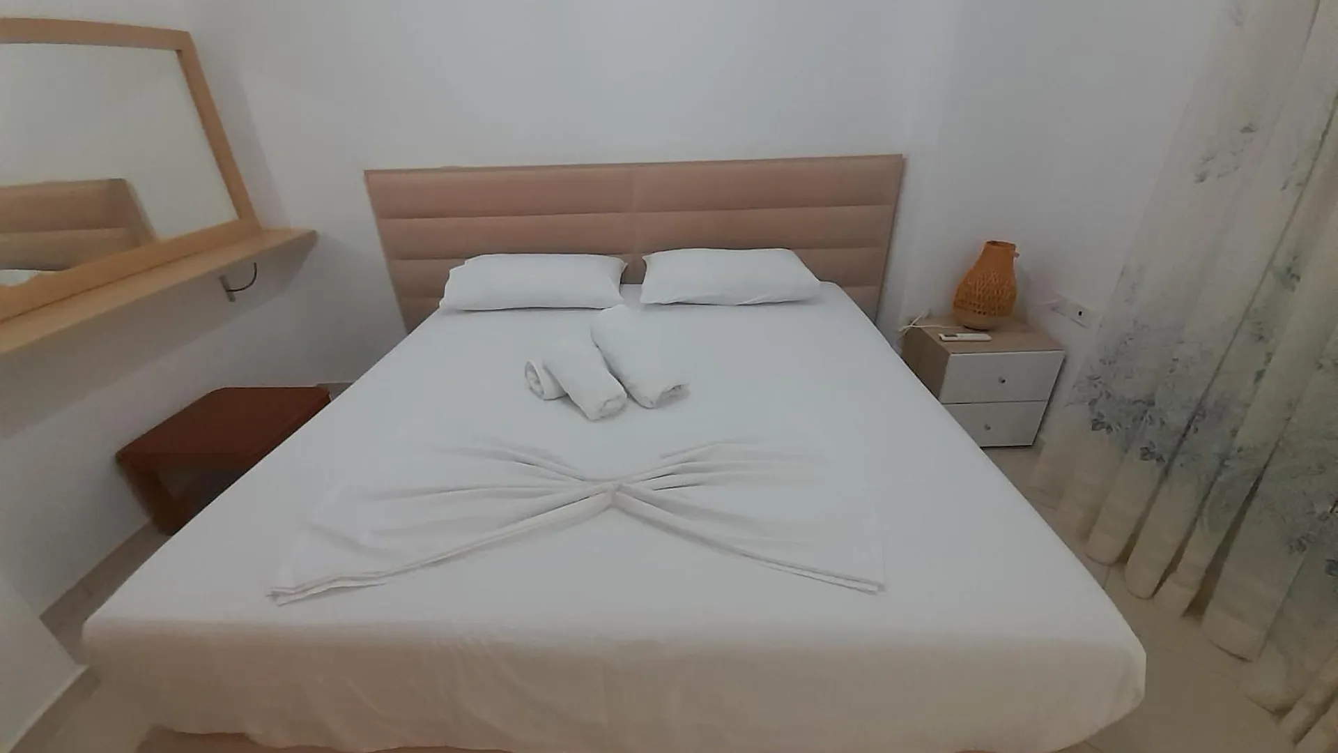 Petrit Apartments Sarande 0*,